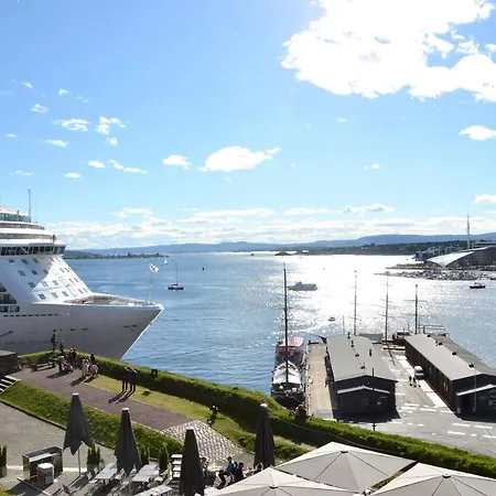 Brand New And Super Central 3-bedroom Apartment, Perfect For Share. Karl Johan, Royal Palace And Aker Brygge Are Right Around The Corner. Quick Access To The Aiport.