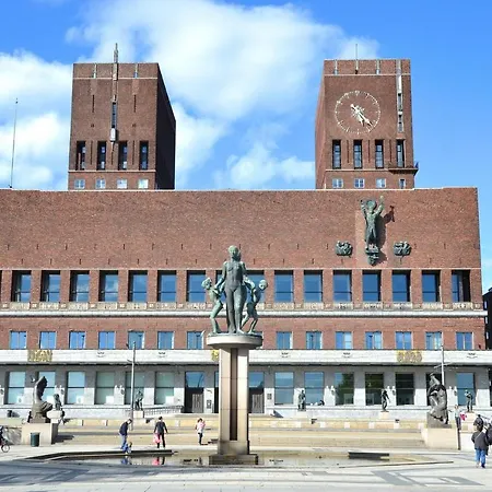 Brand New And Super Central 3-bedroom Apartment, Perfect For Share. Karl Johan, Royal Palace And Aker Brygge Are Right Around The Corner. Quick Access To The Aiport. Leilighet *