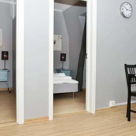 Brand New And Super Central 3-bedroom Apartment, Perfect For Share. Karl Johan, Royal Palace And Aker Brygge Are Right Around The Corner. Quick Access To The Aiport. *