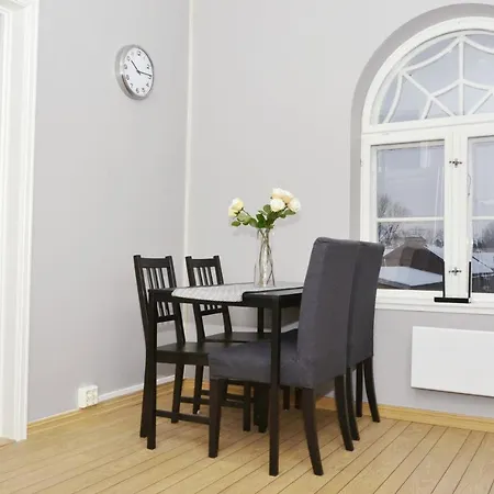 Brand New And Super Central 3-bedroom Apartment, Perfect For Share. Karl Johan, Royal Palace And Aker Brygge Are Right Around The Corner. Quick Access To The Aiport. Leilighet Oslo